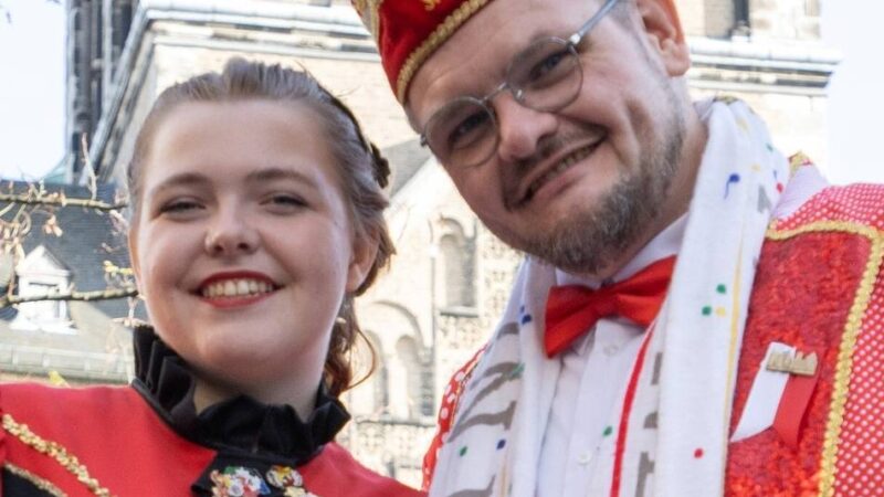 Närrisches Jubiläum für Neusser Liedermacher: „Titschy“ präsentiert Sessionshits mit Herz, Haltung und Heimatstolz