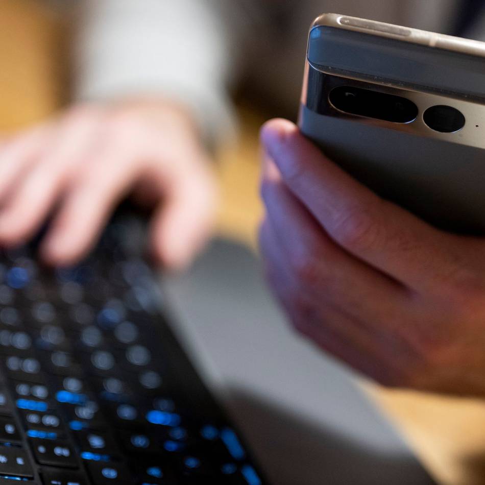 Dreiste Betrüger im Oberbergischen: 64-Jährige verliert viel Geld mit vermeintlicher Kryptowährung