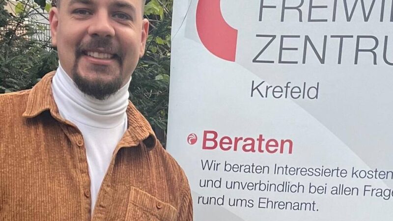 Stabwechsel in der Vermittlungsstelle: Mirco Brönstrup leitet jetzt das Freiwilligenzentrum der Krefelder Caritas