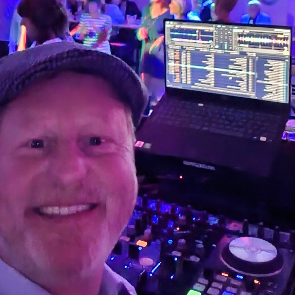 DJ Mixael zum Karneval und anderen Partys: „Erst die Mädels – dann kommen die Jungs von ganz alleine“