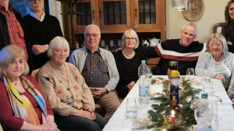 Engagement in Meerbusch: Meerblatt-Redaktion freut sich über die fünfte Magazin-Ausgabe