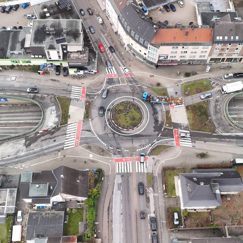 Verkehrsknoten B8 in Küppersteg: Leverkusener Stadtautobahn soll in Unterführung bleiben