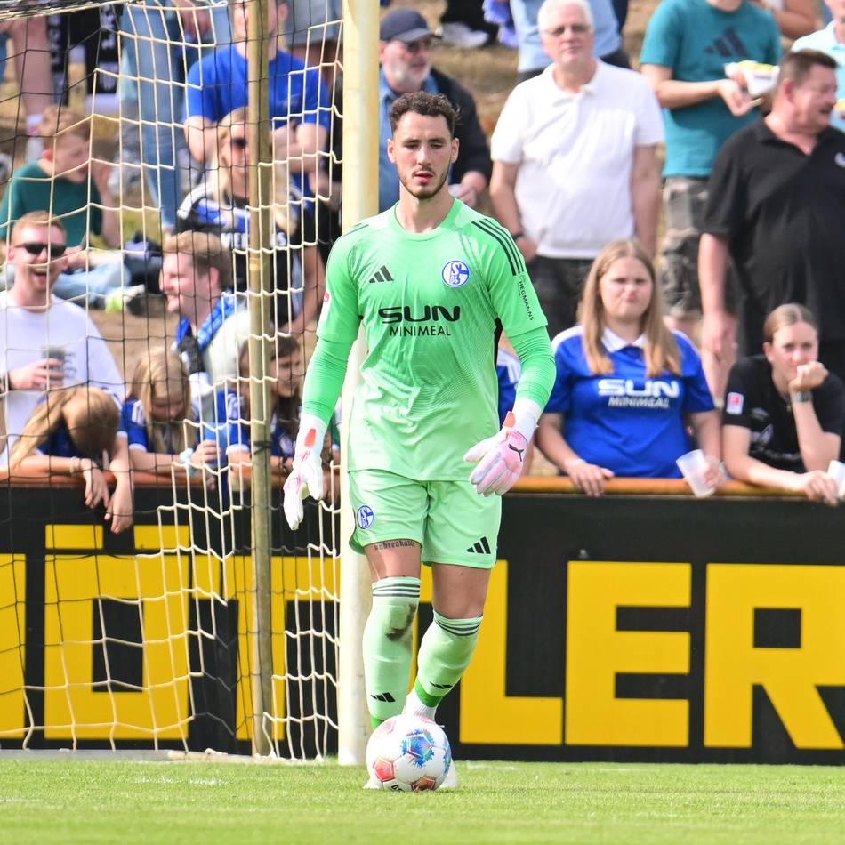 Schalke-Torwart verlässt wohl S04: Heekeren vor Abschied von seinem Herzensverein