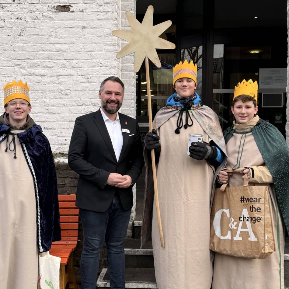 Kinder bringen den Segen: Xantens Bürgermeister lobt Sternsinger als „Vorbilder für die Gesellschaft“