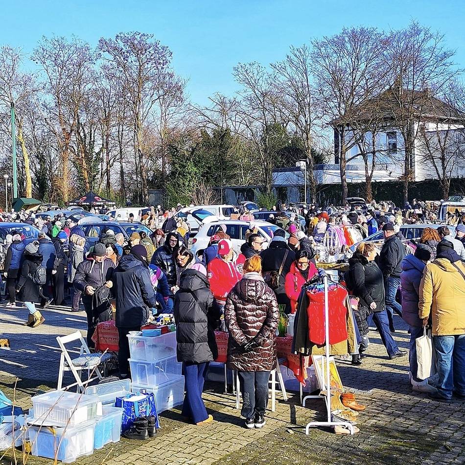 Nach dem Aus an Haus Meer: Meerbuscher Trödelmarkt feiert gelungene Premiere in Strümp