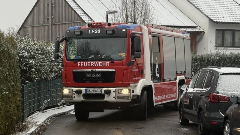 Kontrollfahrten in Hückeswagen: Wenn’s zu eng wird für die großen Feuerwehrfahrzeuge