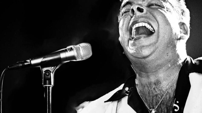 Meister des Boogie: Jump-Blues Pianist Mike Sanchez kommt nach Moers