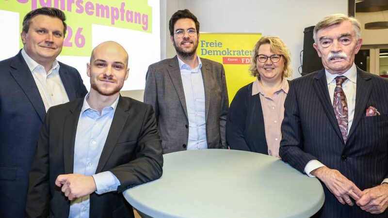 Ex-General besucht Kaarster FDP: „Bunker gehören zur Vorsorge“