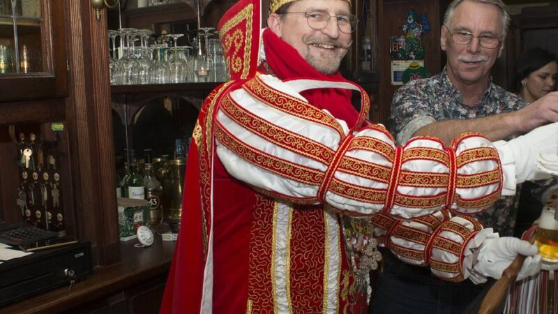 Tobias Budde führt die Tradition fort: So wird der Klever Kneipenkarneval 2026