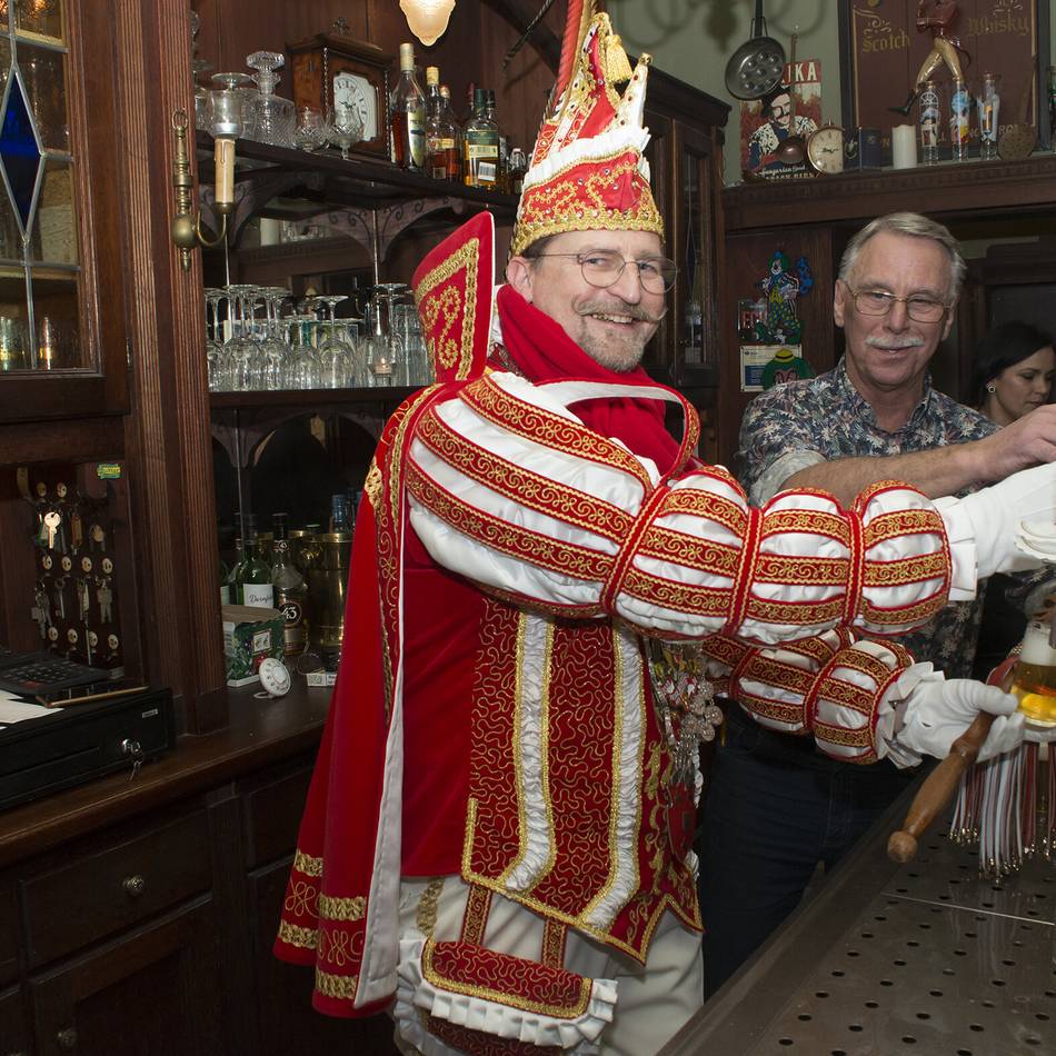 Tobias Budde führt die Tradition fort: So wird der Klever Kneipenkarneval 2026