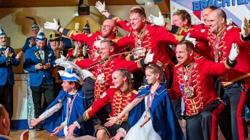 Karneval in Brüggen: Wasserratten bieten vier Stunden Programm