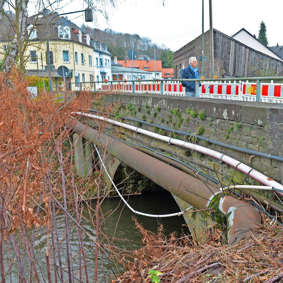 Verkehr: Umleitung an gesperrter Brücke in Velbert-Nierenhof spielt sich ein