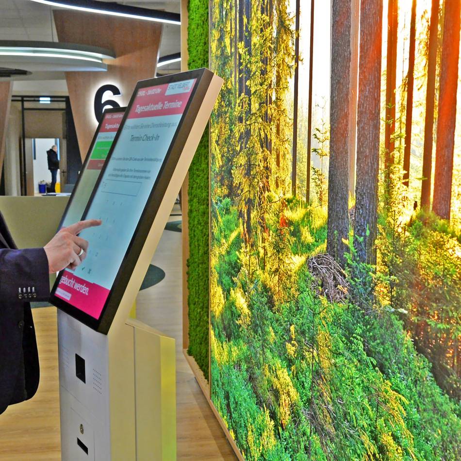 Stadtverwaltung hat für 1,2 Millionen Euro neue Anlaufstelle in der Fußgängerzone eröffnet: Neues Service-Büro der Stadt Velbert vermittelt ein „natürliches Gefühl“