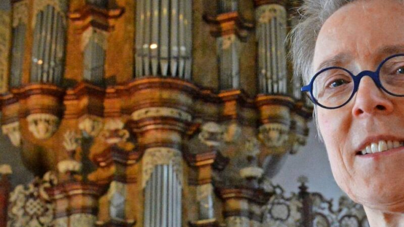 Nach 34 Jahren geht die Kirchenmusikerin im April in den Ruhestand – ihre Nachfolge ist geregelt: Ursula Klose spielt am liebsten Bach an der barocken Orgel in der Pfarrkirche