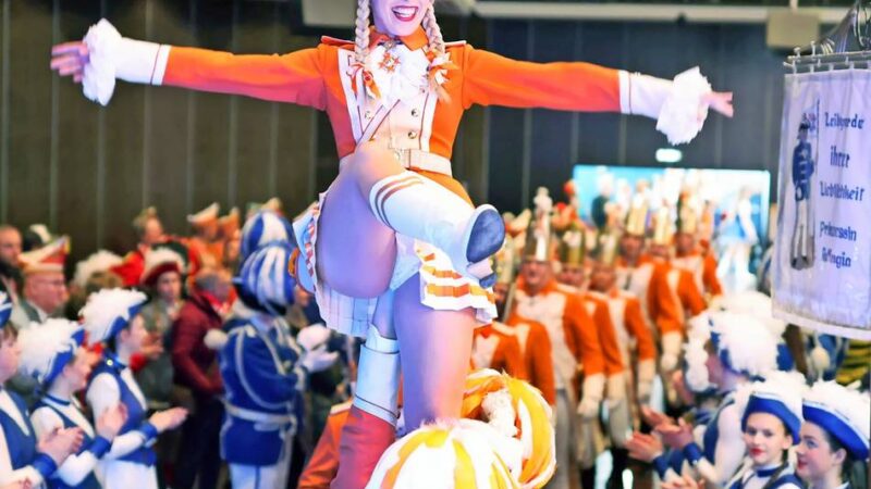 Jeckes Biwak in der Stadthalle: Hildens „Musketieren“ gelingt fulminanter Aufgalopp in die heiße Sessionsphase