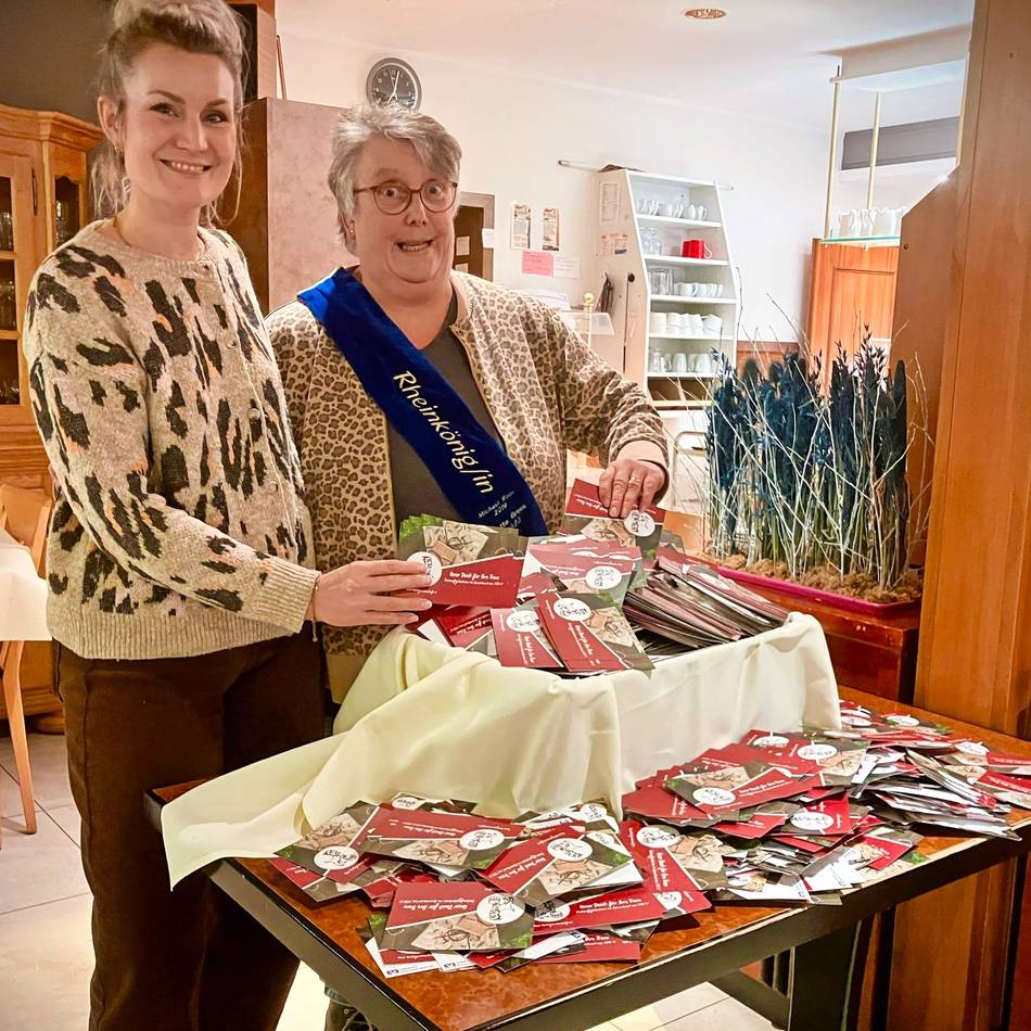 Reeser Werbegemeinschaft: Reeser Rheinkönigin als Glücksfee