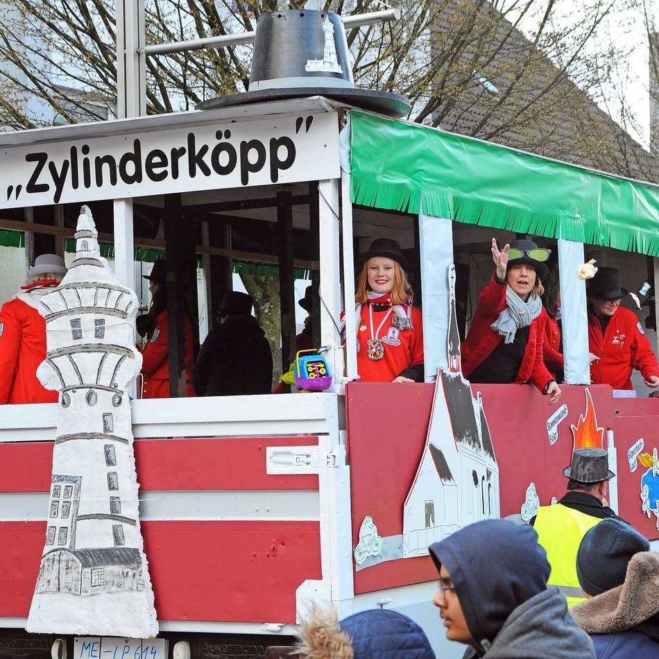 Die Karnevalsgesellschaft „Zylinderköpp“ bereitet den Höhepunkt der fünften Jahreszeit auf Tönidheide vor: Das wird ein märchenhafter Narrenumzug