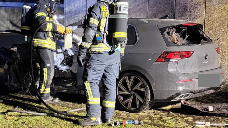 Silvester in Dinslaken: Feuerwehr und Rettungsdienst vielfach im Einsatz