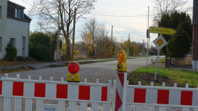Straßensanierung wird fortgesetzt: Reitweg in Rheinberg ab Montag wieder gesperrt