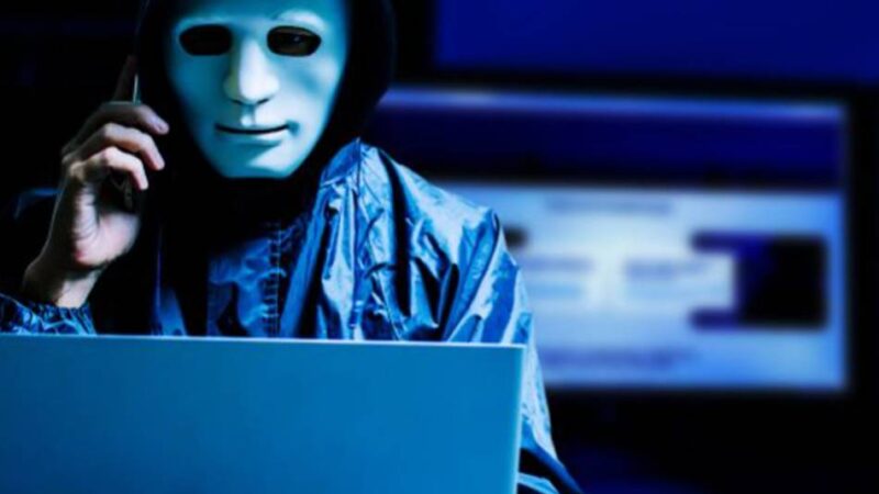 Dreiste Tat in Radevormwald: Seniorin übergibt Betrügern fünfstellige Summe