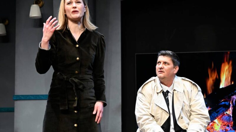 Kulturkreis in Radevormwald: Drei Ehepaare, drei Morde – und das große Schweigen