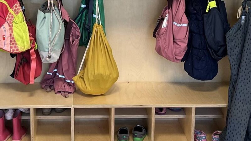 Einkauf für die Erstausstattung: Was Kinder für einen guten Start in der Kita brauchen