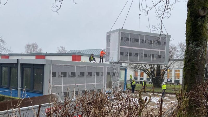 Fachraum-Container auf Wipperfürther Schulgelände: Vorbereitungen für den Rückbau der Wipperfürther Hauptschule