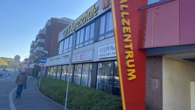 Familienunternehmen in Moers: Wie die City-Tanzschule in die Zukunft investiert