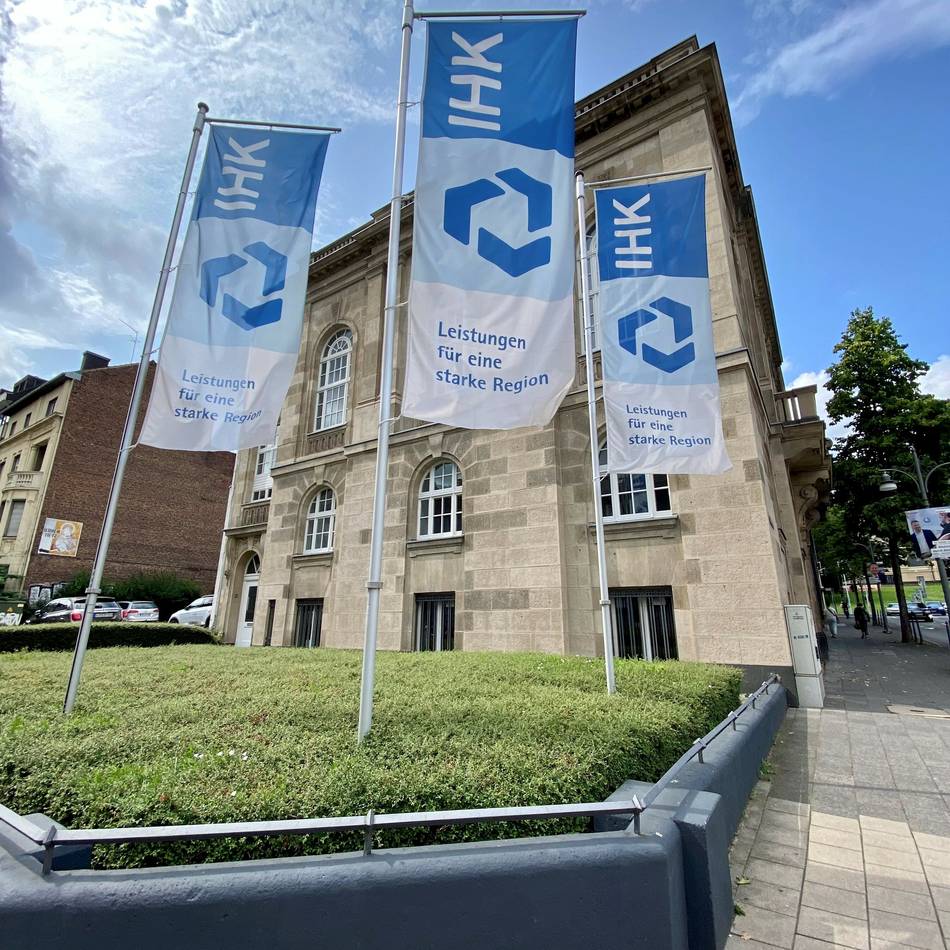 Angeblicher Absender ist das „Bundeszentralamt für Steuern“: IHK warnt Unternehmen vor betrügerischen E-Mails