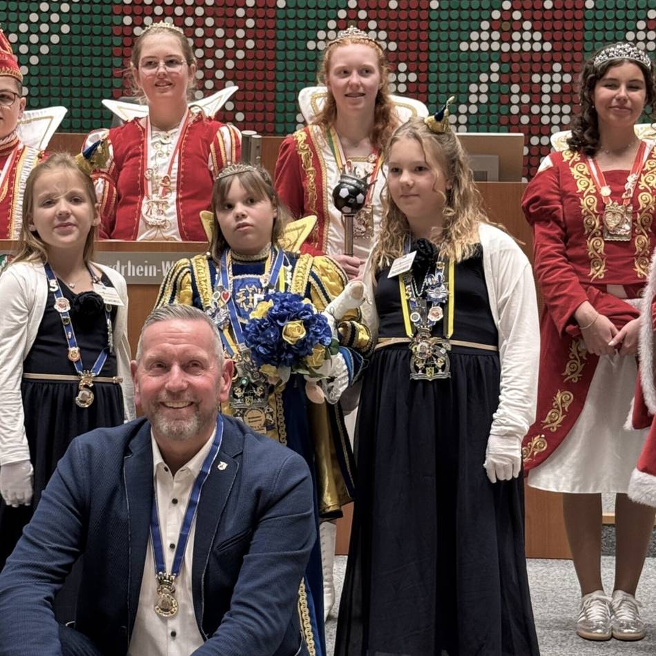 Ausflug nach Düsseldorf: Willichs Kinderprinzessin besucht den Landtag