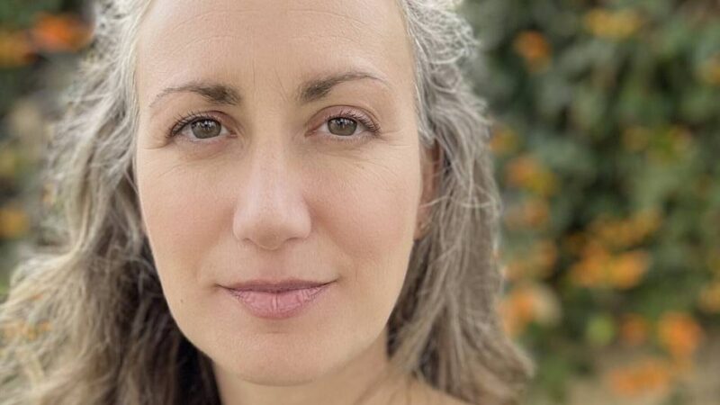 Lesung in Krefeld: Sarah Levy liest aus ihrem Roman „Kein anderes Land“