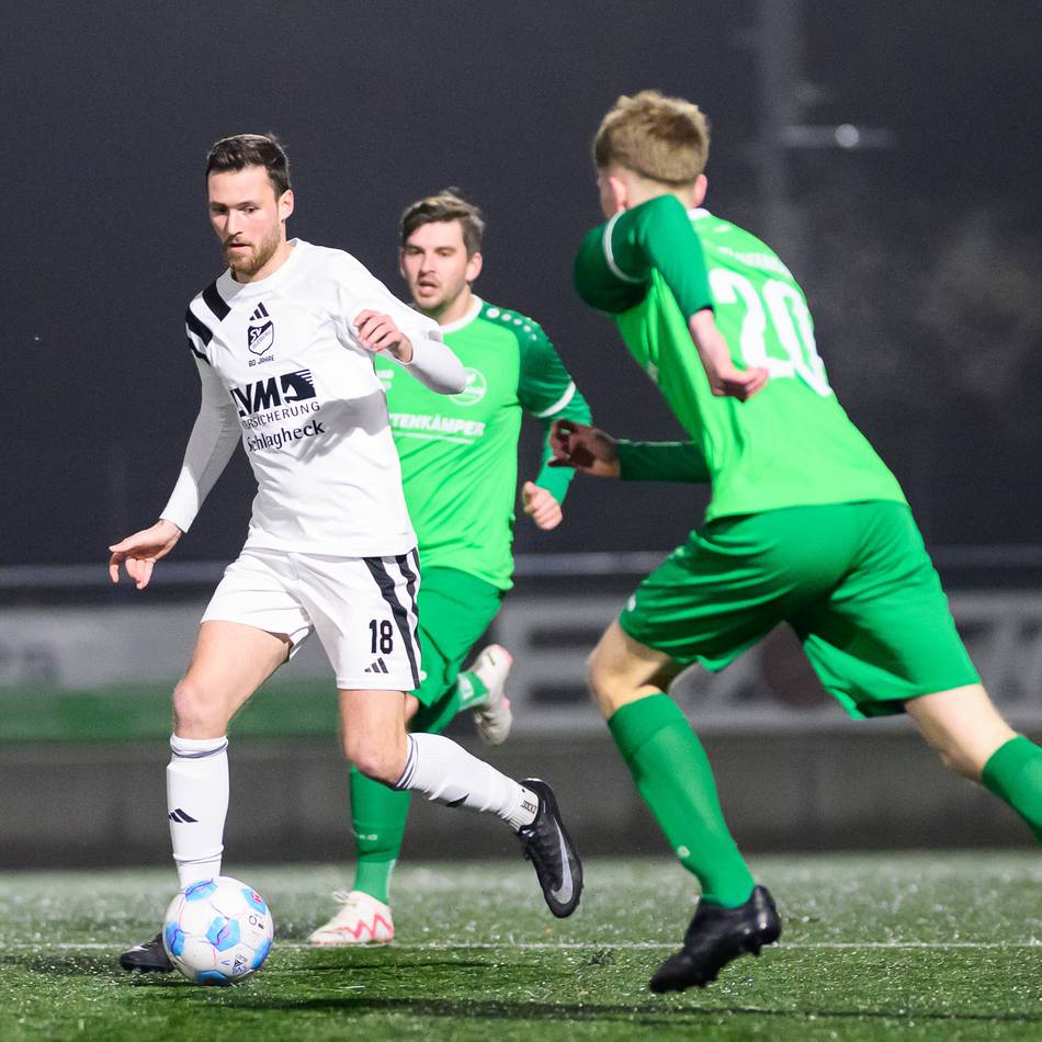 5:2-Erfolg im ersten Winter-Testspiel : Für Budberger Eigengewächs endet lange Leidenszeit