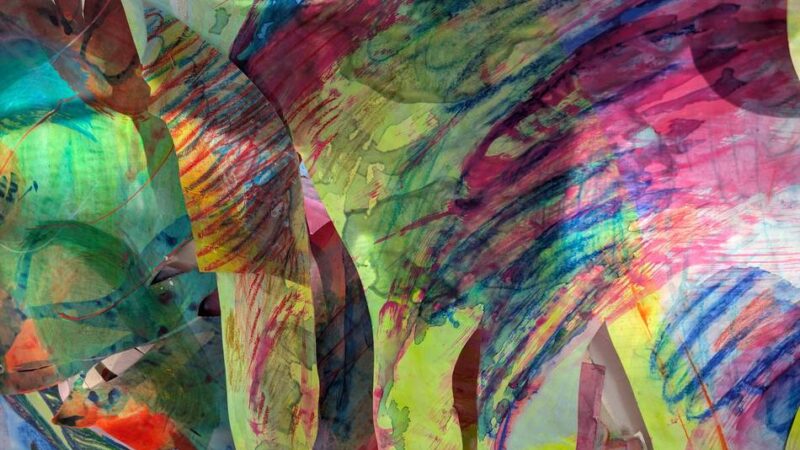 Auf der Neusser Raketenstation: Farbenfrohe Papierarbeiten im Wachhaus