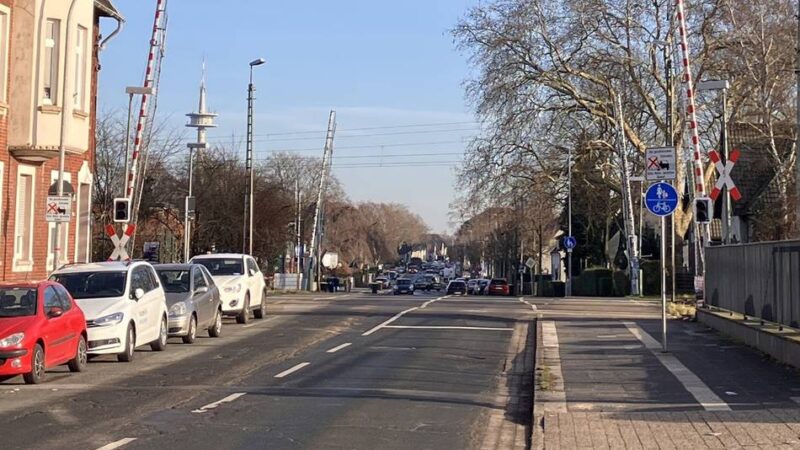 Politik in Moers: Warum an der Glückauf-Schranke weiter Stillstand herrscht