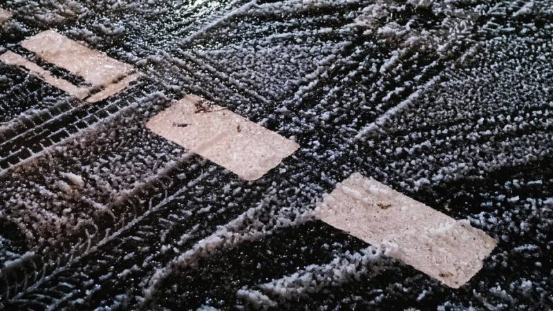 Glatteis auf Xantens Straßen erwartet: „Seid extrem vorsichtig unterwegs“