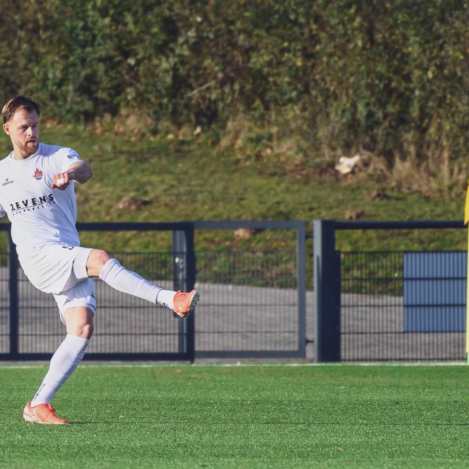 Beim 2:1 gegen U 19 des MSV Duisburg: 1. FC Kleve testet eine talentierte Verstärkung für die Abwehr