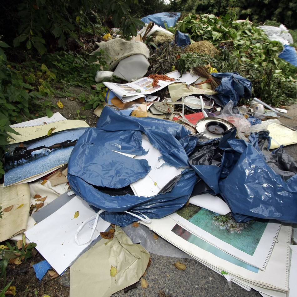 Entsorgung verursacht hohe Kosten: Wilder Müll wurde in Orsoy und Budberg abgelagert