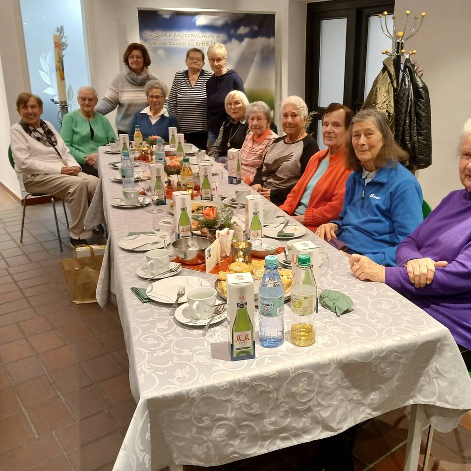 Im Bestattungshaus Balzen in Ossenberg: Das Café Hoffnung feiert seinen fünften Geburtstag