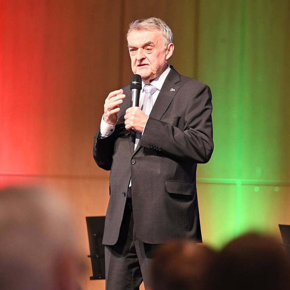 NRW-Innenminister beim Neujahrsempfang in Wermelskirchen: „Es geht uns saumäßig gut“
