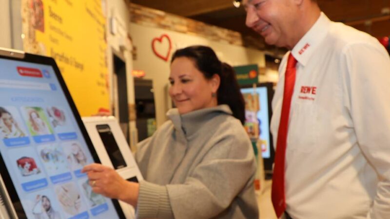 Apothekenterminal in Kaarster Rewe-Markt: „Um 21.30 Uhr noch schnell Medikamente für den nächsten Tag bestellen“