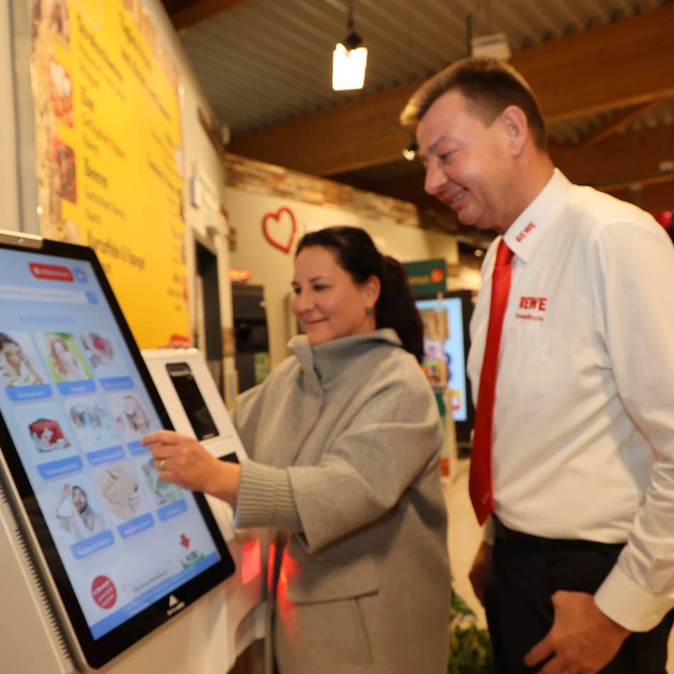 Apothekenterminal in Kaarster Rewe-Markt: „Um 21.30 Uhr noch schnell Medikamente für den nächsten Tag bestellen“