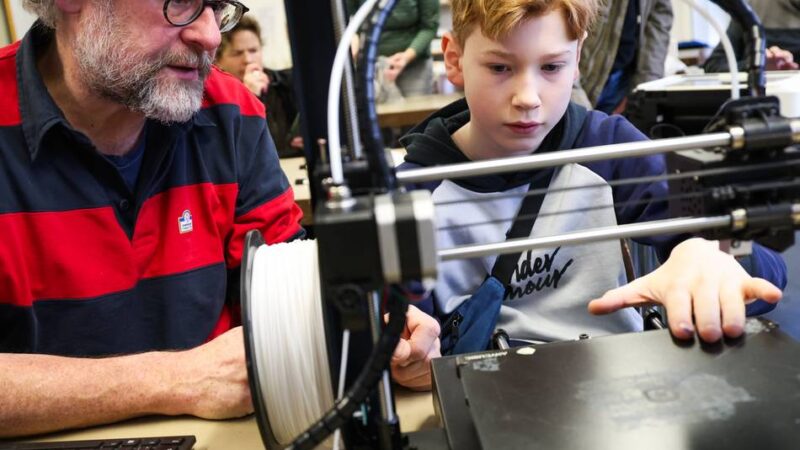 „Mach’s Neu(ss)!“ lockte Besucher ins Romaneum : „Hier finde ich oft tolle Sachen, die für mich wie neu sind“