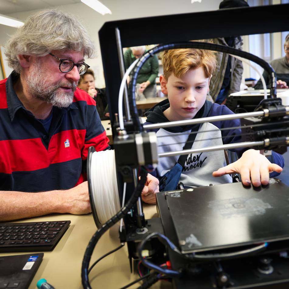 „Mach’s Neu(ss)!“ lockte Besucher ins Romaneum : „Hier finde ich oft tolle Sachen, die für mich wie neu sind“
