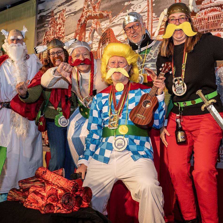 Karneval in Düsseldorf: Hoppeditz-Wache und Ehrengarde – „Die wissen halt, wie man feiert“