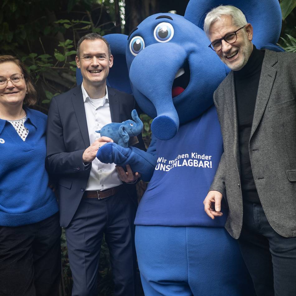 Besondere Aktion im Mai: Aquazoo-Direktor Jochen Reiter ist neuer Schirmherr für den Kinderschutzbund