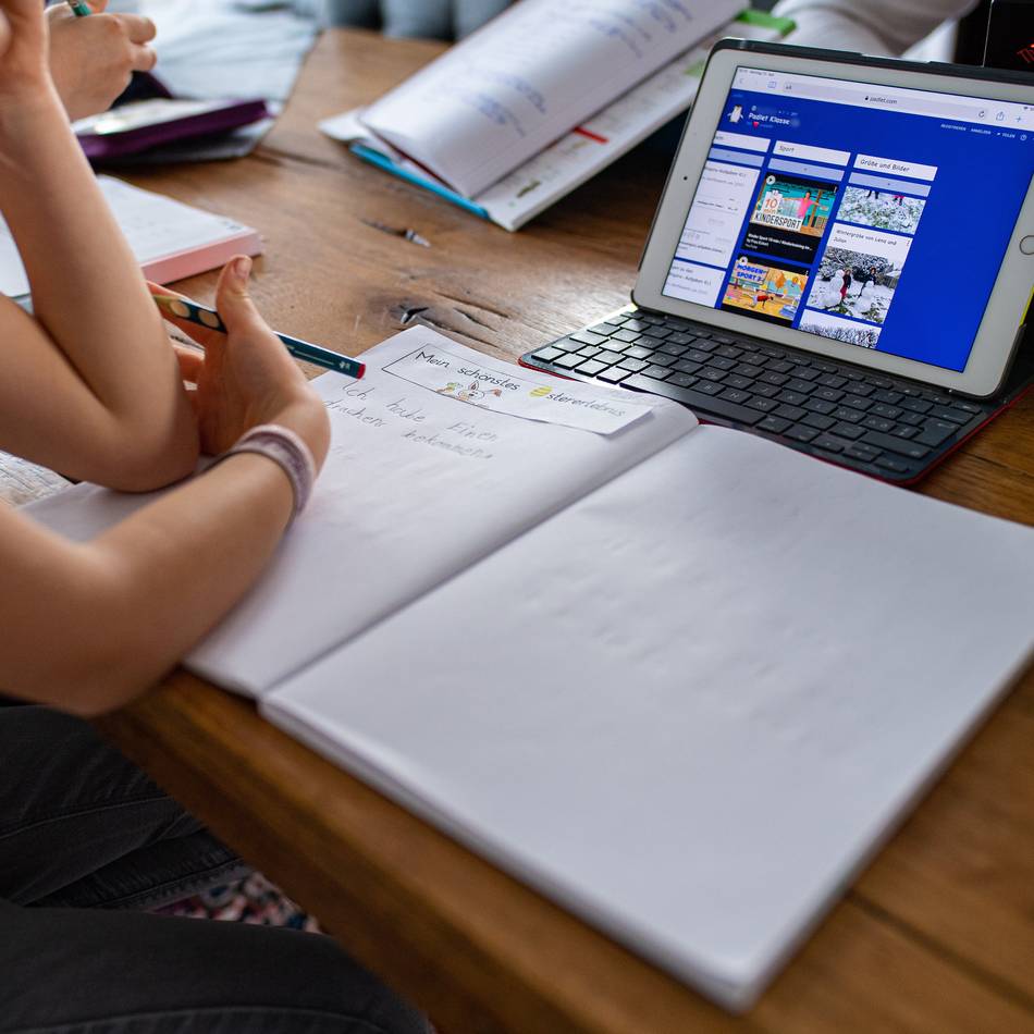 Digitalpakt 2.0 in Dormagen: Tablets für alle, aber was kommt danach? – Weitere digitale Förderung für Schulen