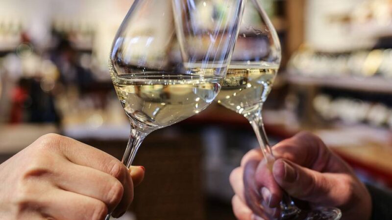 Neue Aktion der Naturburschen: Weinprobe trifft auf Zirkuswelt – wie das funktionieren soll