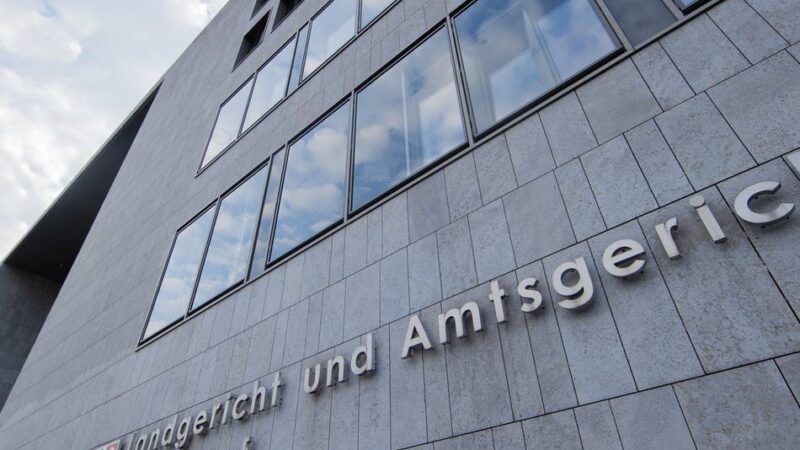 Prozess vor dem Amtsgericht: Aktivisten sollen Düsseldorfer AfD-Ratsherrn beleidigt und bedroht haben