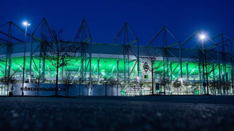 Verein ist „nicht glücklich“: Wie Borussia-Fans trotz A61-Vollsperrung pünktlich zum Stadion kommen