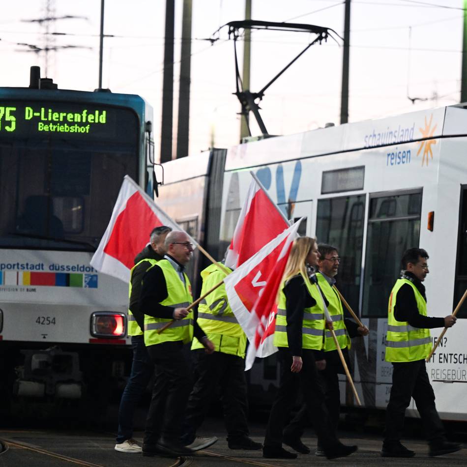 Nahverkehr in Düsseldorf : Verdi kündigt Warnstreik an – Rheinbahn nennt Details